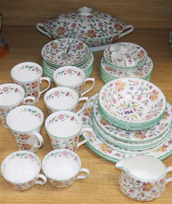 A Minton Haddon Hall part dinner service